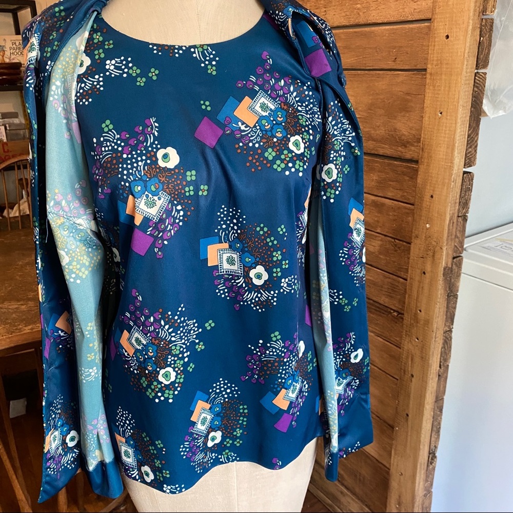 Vintage Butte Knit blue geometric twin set two piece blouse tank top long sleeve